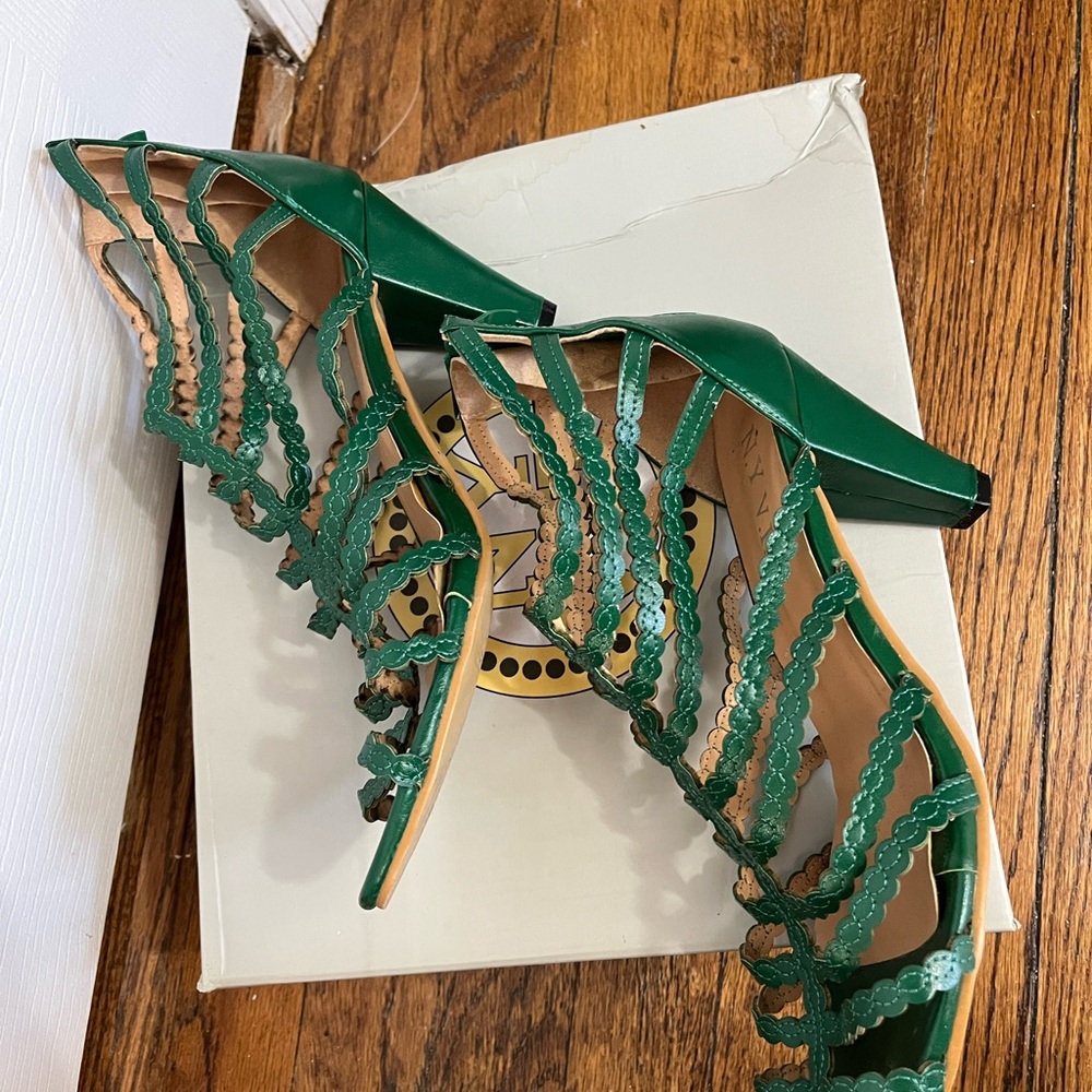 Women’s shoes in good condition